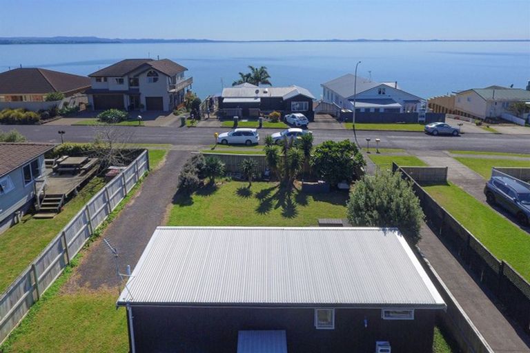 Photo of property in 27 Crispe Road, Clarks Beach, 2122
