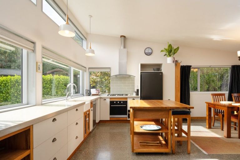 Photo of property in 24 Waimarama Street, Waikawa, Picton, 7220