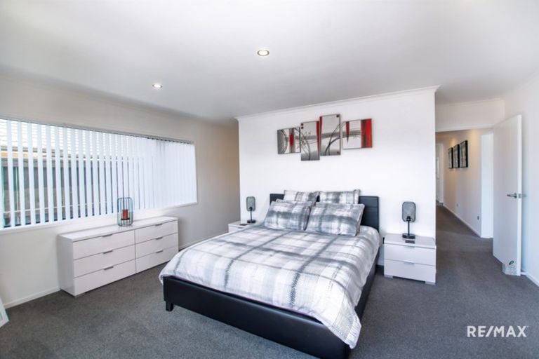 Photo of property in 18 Naeo Close, Papamoa Beach, Papamoa, 3118