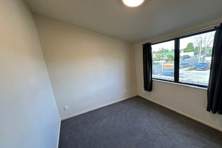 Photo of property in 4/89 Portage Road, New Lynn, Auckland, 0600