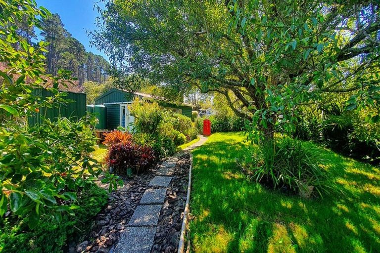 Photo of property in 4 Lavinia Place, Kawau Island, 0920
