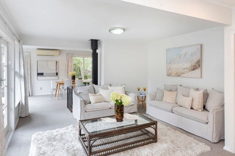 Photo of property in 11 Colina Street, Avonhead, Christchurch, 8042