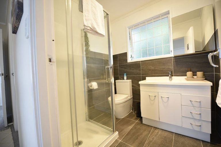 Photo of property in 38 Sunvue Road, Glen Eden, Auckland, 0602