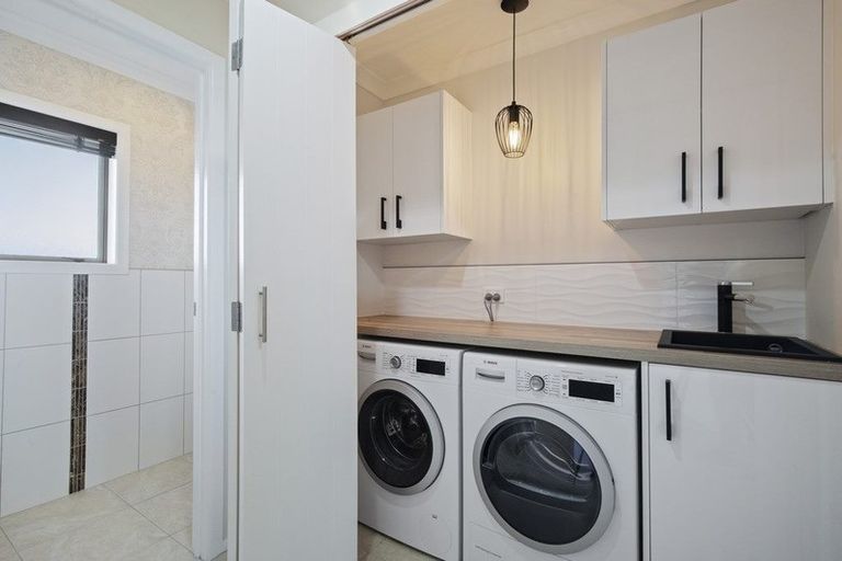 Photo of property in 17 Arthur Carwen Place, Pukekohe, 2120