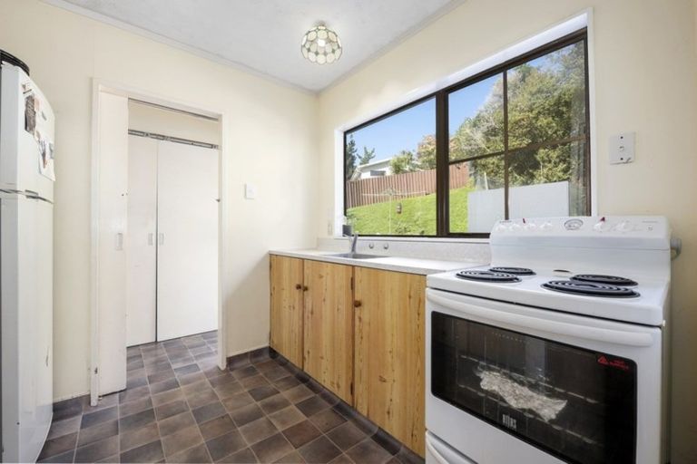 Photo of property in 2 Moonstone Grove, Birchville, Upper Hutt, 5018