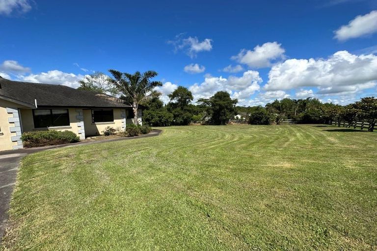 Photo of property in 11 Whiteways Drive, Dairy Flat, Albany, 0792