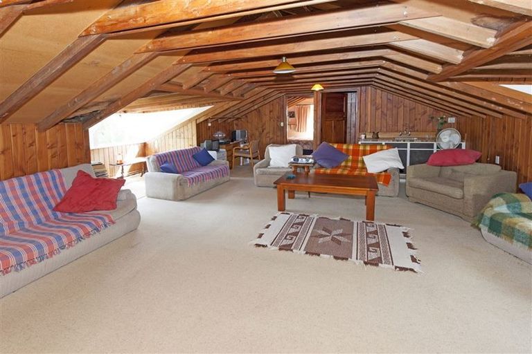 Photo of property in 130 Boord Crescent, Kumeu, 0891