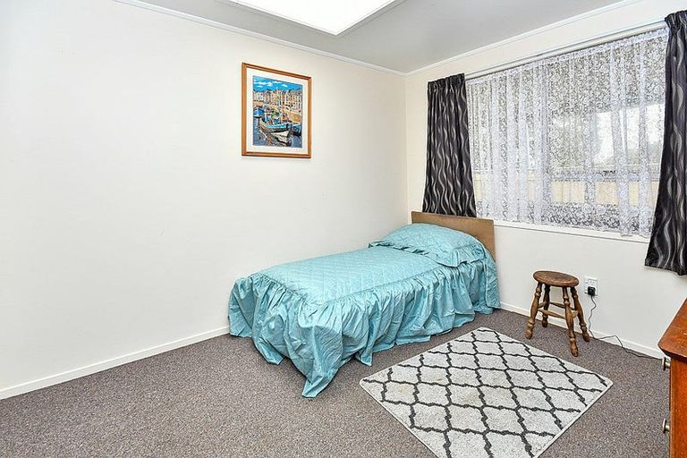 Photo of property in 434 Roscommon Road, Clendon Park, Auckland, 2103