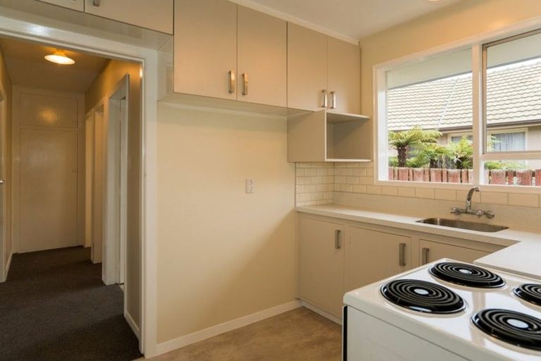 Photo of property in 59a Farquhars Road, Redwood, Christchurch, 8051