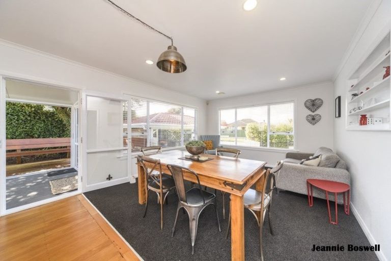 Photo of property in 86 Fitzroy Street, Terrace End, Palmerston North, 4410