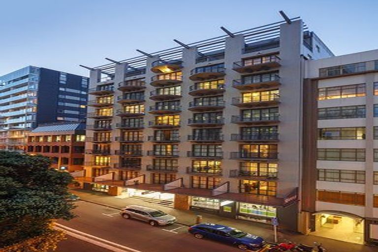Photo of property in Atrium Towers, 6d/154 The Terrace, Wellington Central, Wellington, 6011
