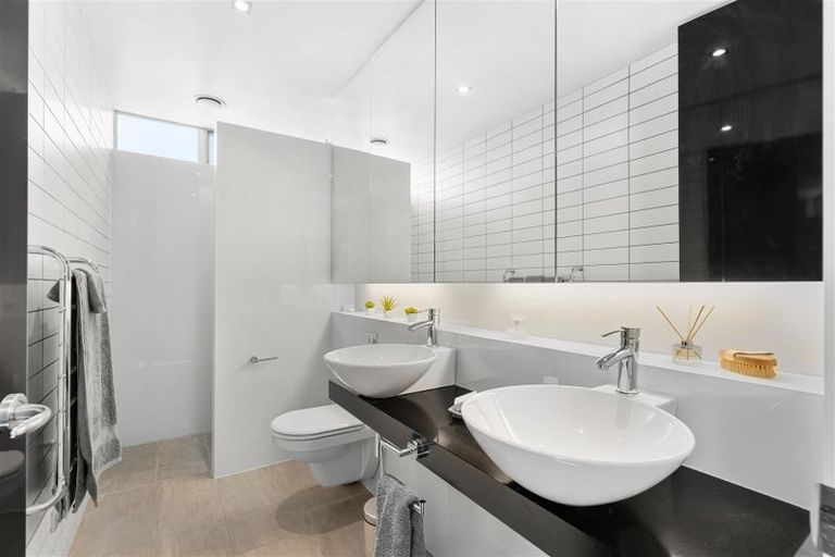 Photo of property in 21 Weka Street, Fendalton, Christchurch, 8041