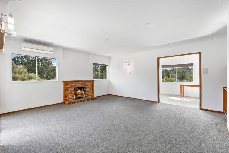 Photo of property in 230 Riverhead Road, Kumeu, 0892