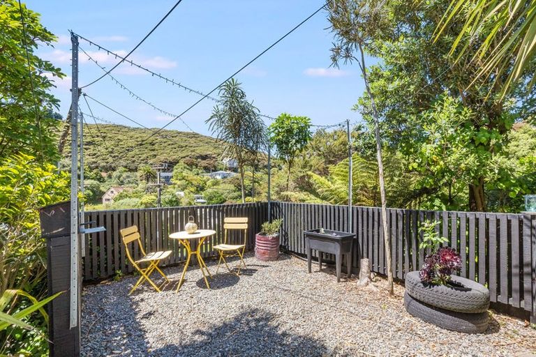 Photo of property in 63 Airlie Road, Plimmerton, Porirua, 5026