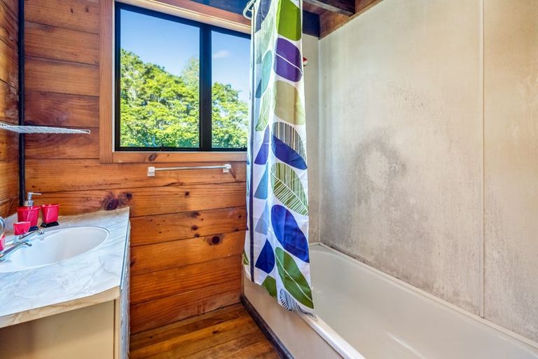 Photo of property in 378 Kaiikanui Road, Opuawhanga, Hikurangi, 0181