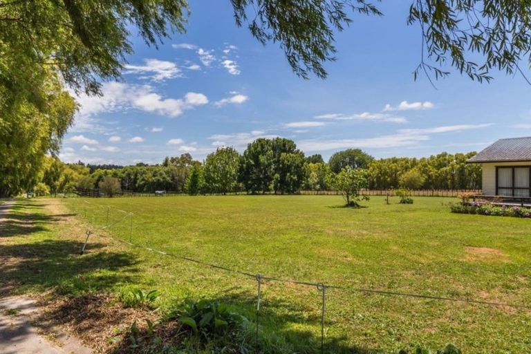 Photo of property in 193 Pine Valley Road, Dairy Flat, Silverdale, 0992