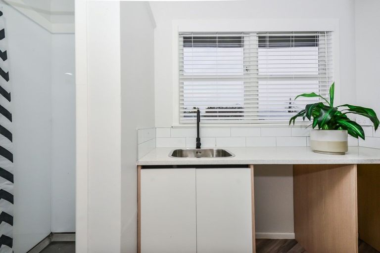 Photo of property in 10 Bremridge Place, Melville, Hamilton, 3206