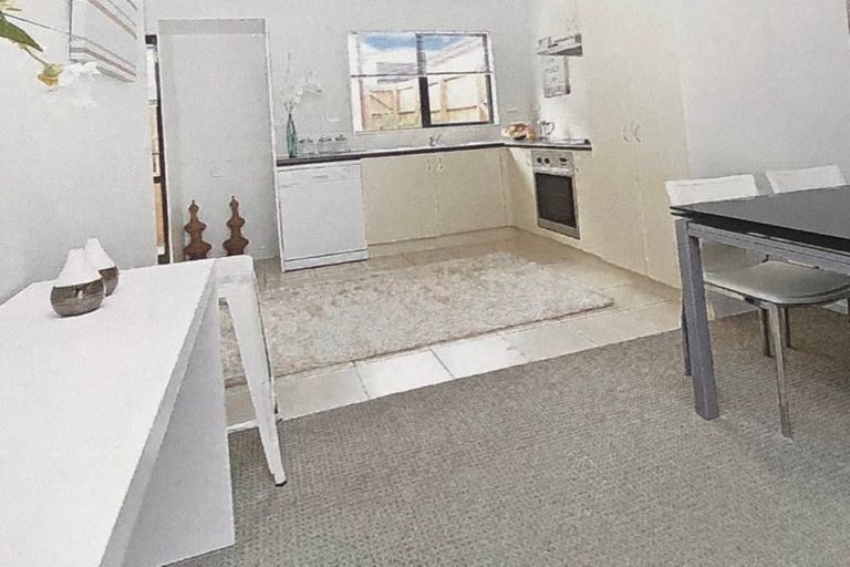 Photo of property in 72 Tiger Drive, Golflands, Auckland, 2013