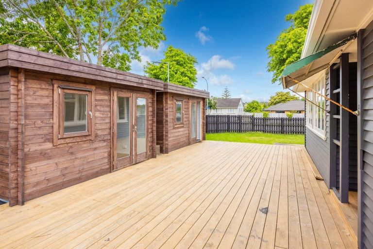 Photo of property in 1 Kenney Crescent, Fairfield, Hamilton, 3214