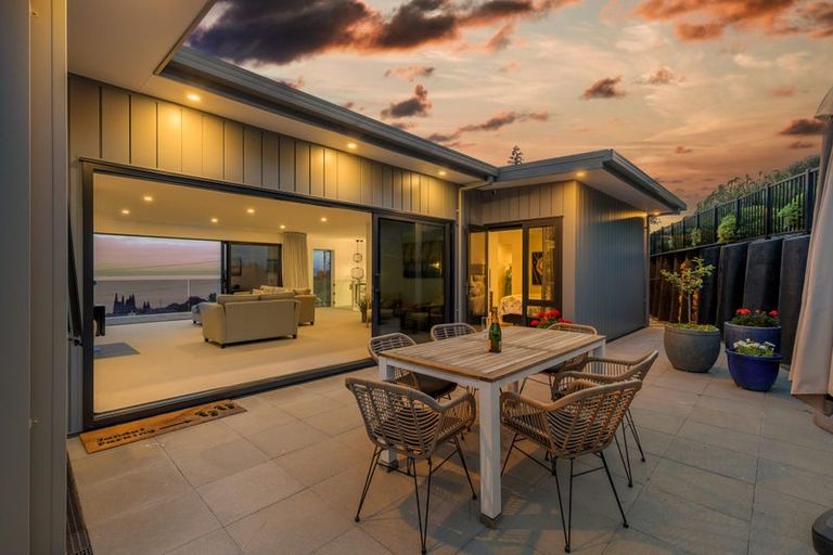 Photo of property in 38b Mapara Road, Acacia Bay, Taupo, 3385