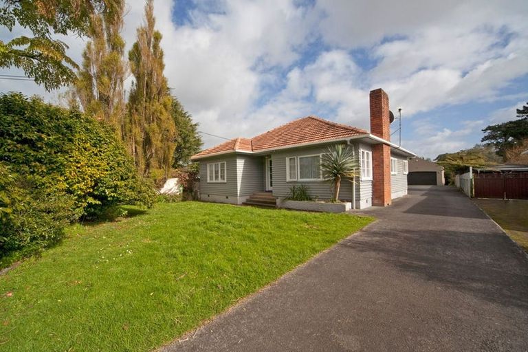 Photo of property in 33 Titirangi Road, New Lynn, Auckland, 0600