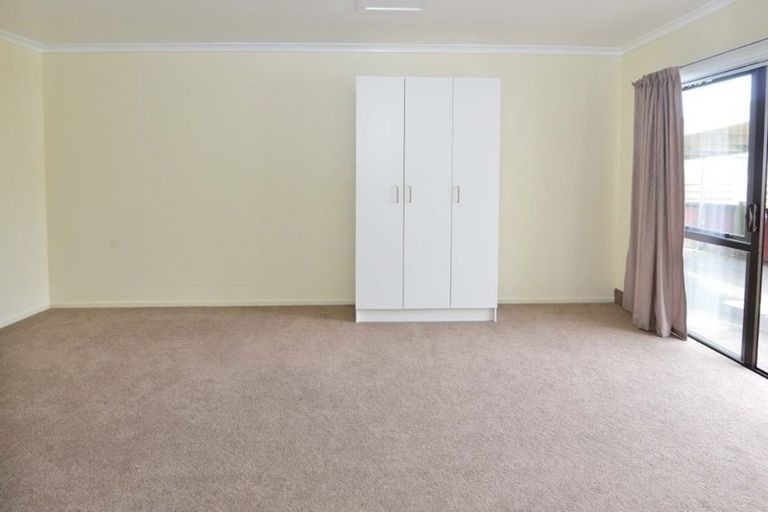 Photo of property in 43a Centreway Road, Orewa, 0931