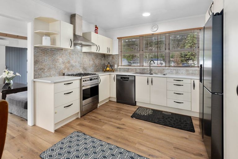 Photo of property in 132 George Street, Hikurangi, 0114