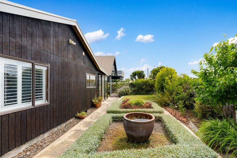 Photo of property in 77 Rogers Road, Bay View, Napier, 4104