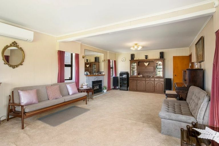 Photo of property in 11 Moor Avenue, Te Atatu Peninsula, Auckland, 0610