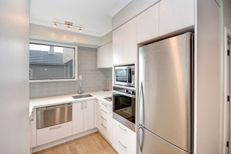 Photo of property in Cargill Court, 2/27 Arthur Street, Dunedin Central, Dunedin, 9016