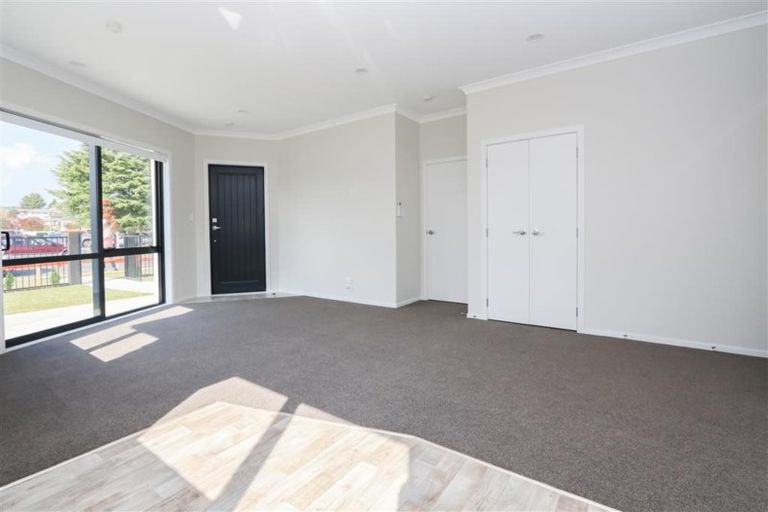 Photo of property in 1/2 Lambert Court, Glenview, Hamilton, 3206