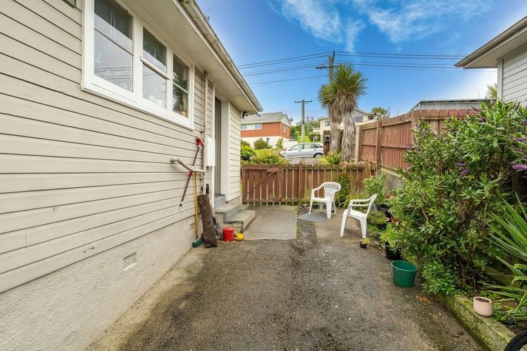 Photo of property in 98 Panmure Avenue, Calton Hill, Dunedin, 9012