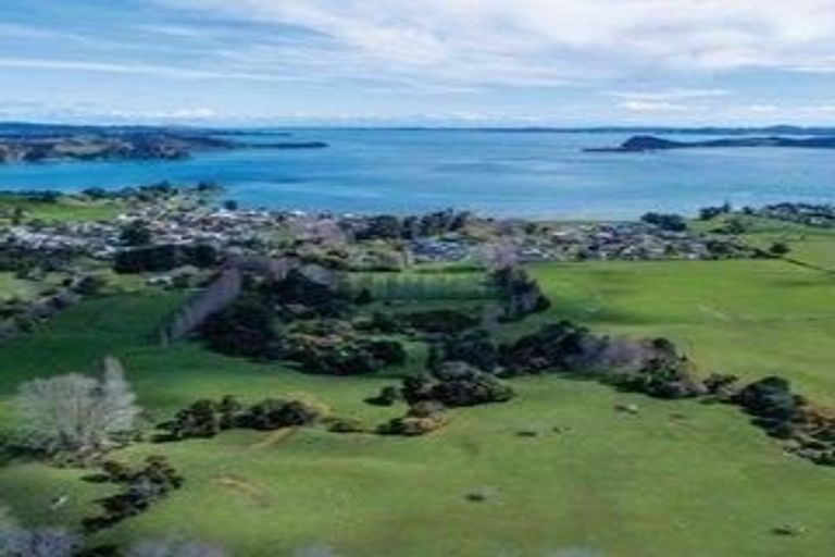 Photo of property in 25 Ferndale Drive, Kawakawa Bay, 2585