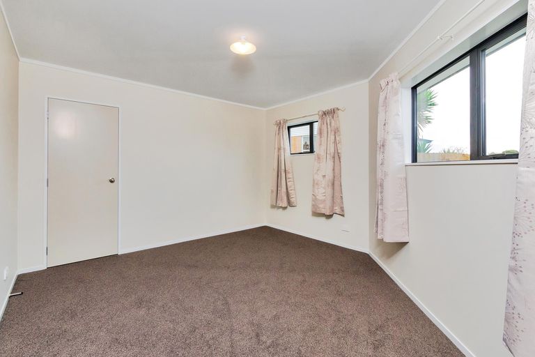 Photo of property in 67a Arimu Road, Papakura, 2110