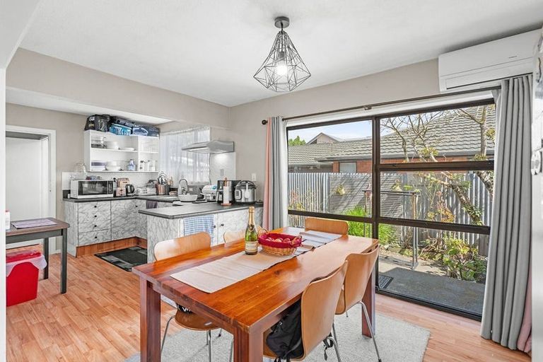 Photo of property in 2/41 Picton Avenue, Riccarton, Christchurch, 8011