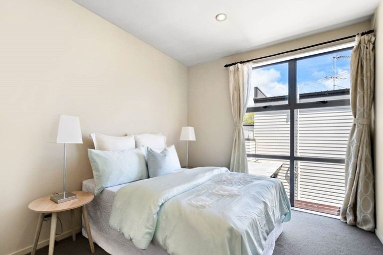 Photo of property in 36 Zabeel Crescent, Takanini, 2112