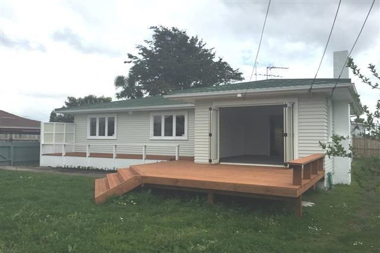 Photo of property in 24 Bunnythorpe Road, Papakura, 2110