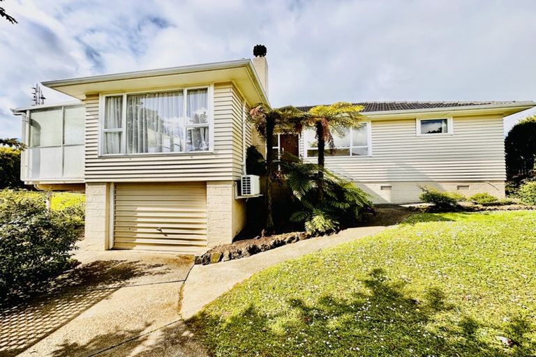 Photo of property in 71 Ridge Road, Howick, Auckland, 2014