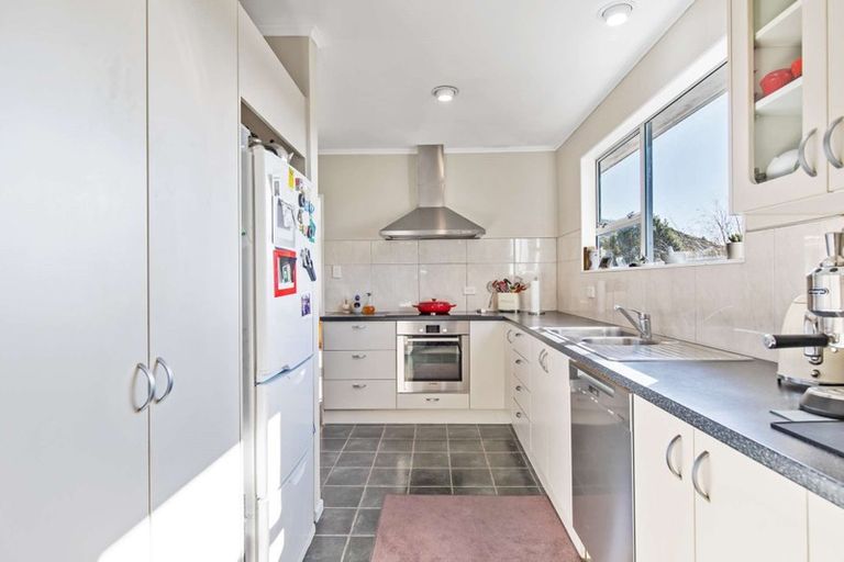 Photo of property in 7 Keel Place, Whitby, Porirua, 5024