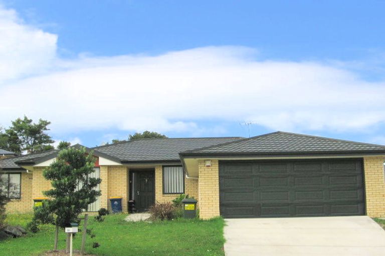 Photo of property in 35 Nimstedt Avenue, Oteha, Auckland, 0632