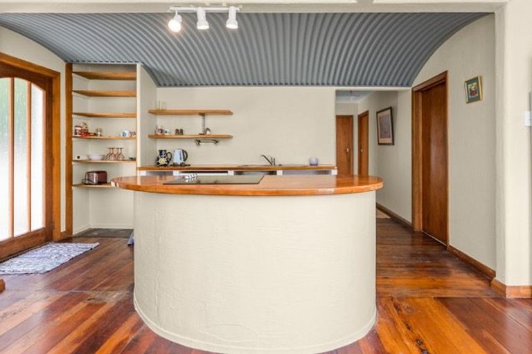 Photo of property in 26 Coote Road, Bluff Hill, Napier, 4110