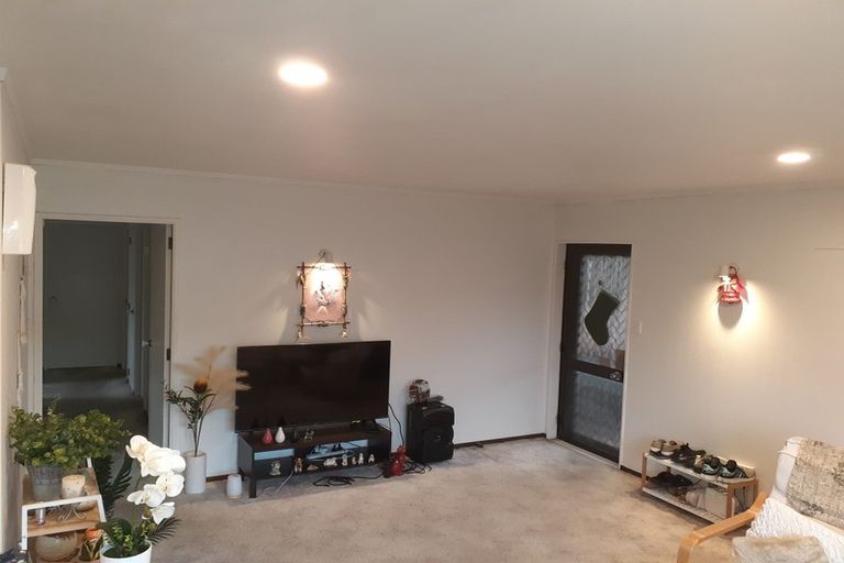 Photo of property in 5 Alpha Street, Papakura, 2110