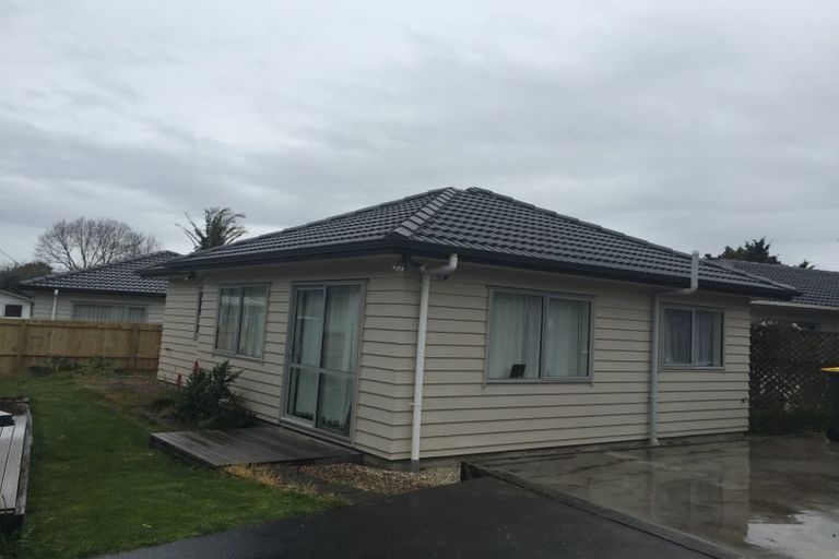 Photo of property in 22 Glennandrew Drive, Half Moon Bay, Auckland, 2012