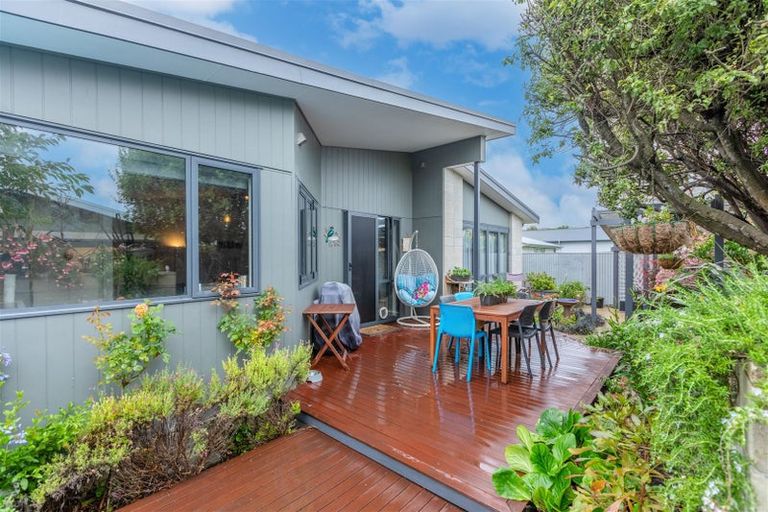 Photo of property in 6a Kauri Street, Taradale, Napier, 4112