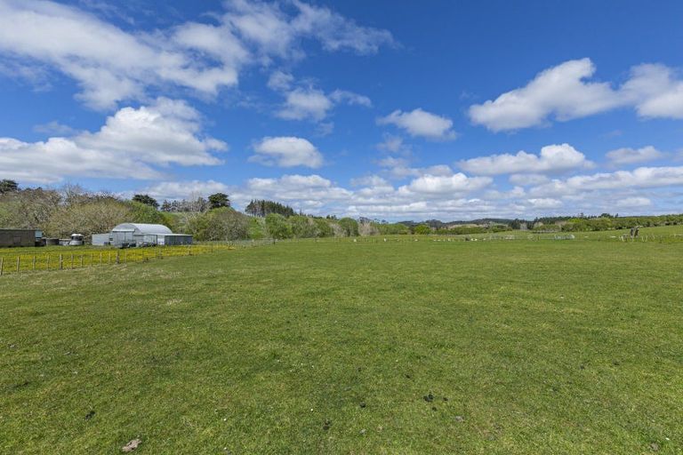 Photo of property in 219 Forestry Road, Waitoki, Kaukapakapa, 0871