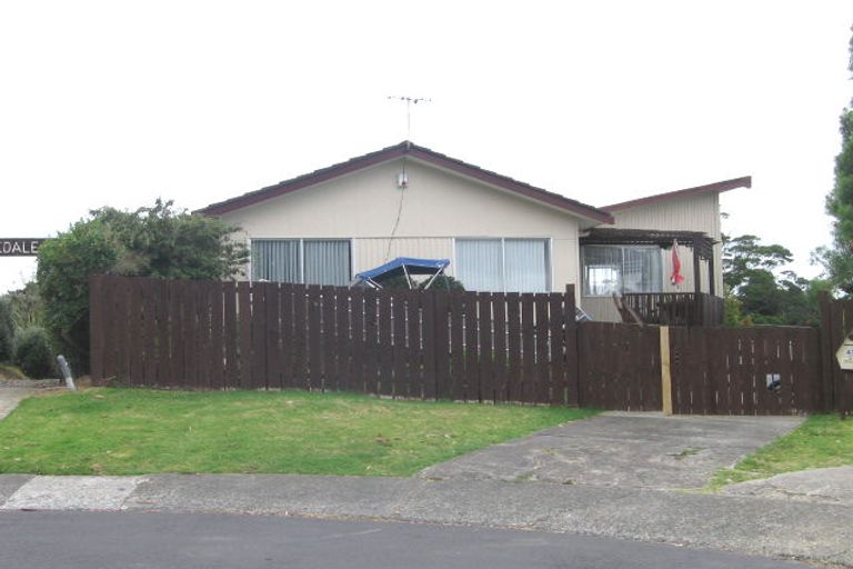 Photo of property in 41 Brunton Place, Glenfield, Auckland, 0629