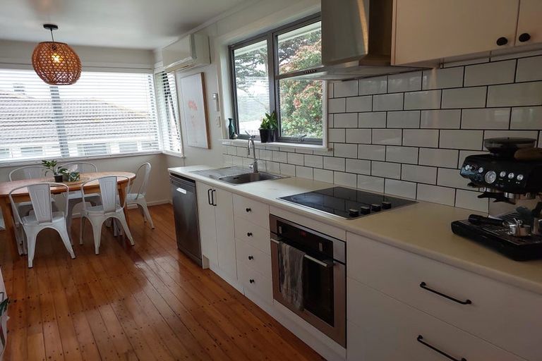 Photo of property in 6 Kaituna Street, Waitangirua, Porirua, 5024