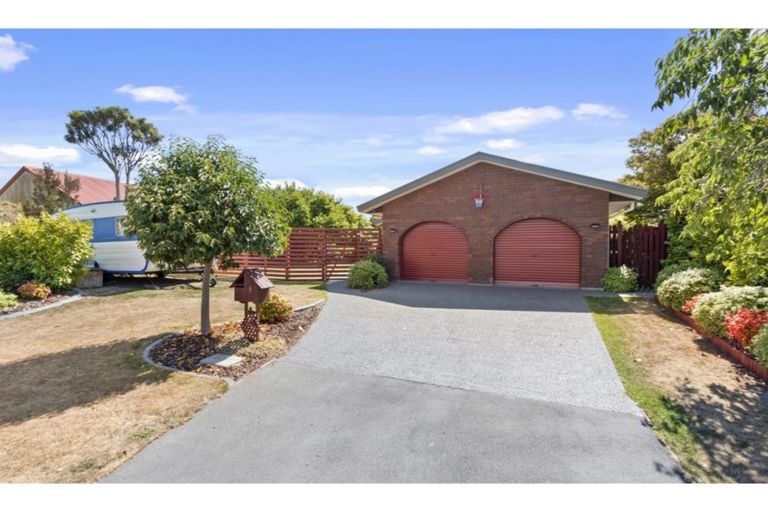 Photo of property in 3 Sunbeam Place, Halswell, Christchurch, 8025