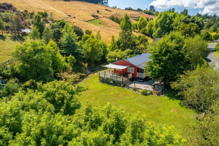 Photo of property in 25 Totara View Road, Wakefield, 7095