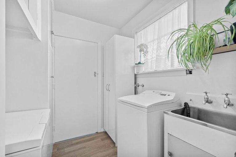 Photo of property in 150 Grimseys Road, Redwood, Christchurch, 8051